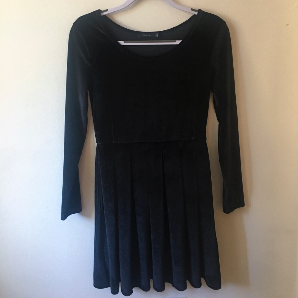 Aritzia Black Talula Lambeth Dress